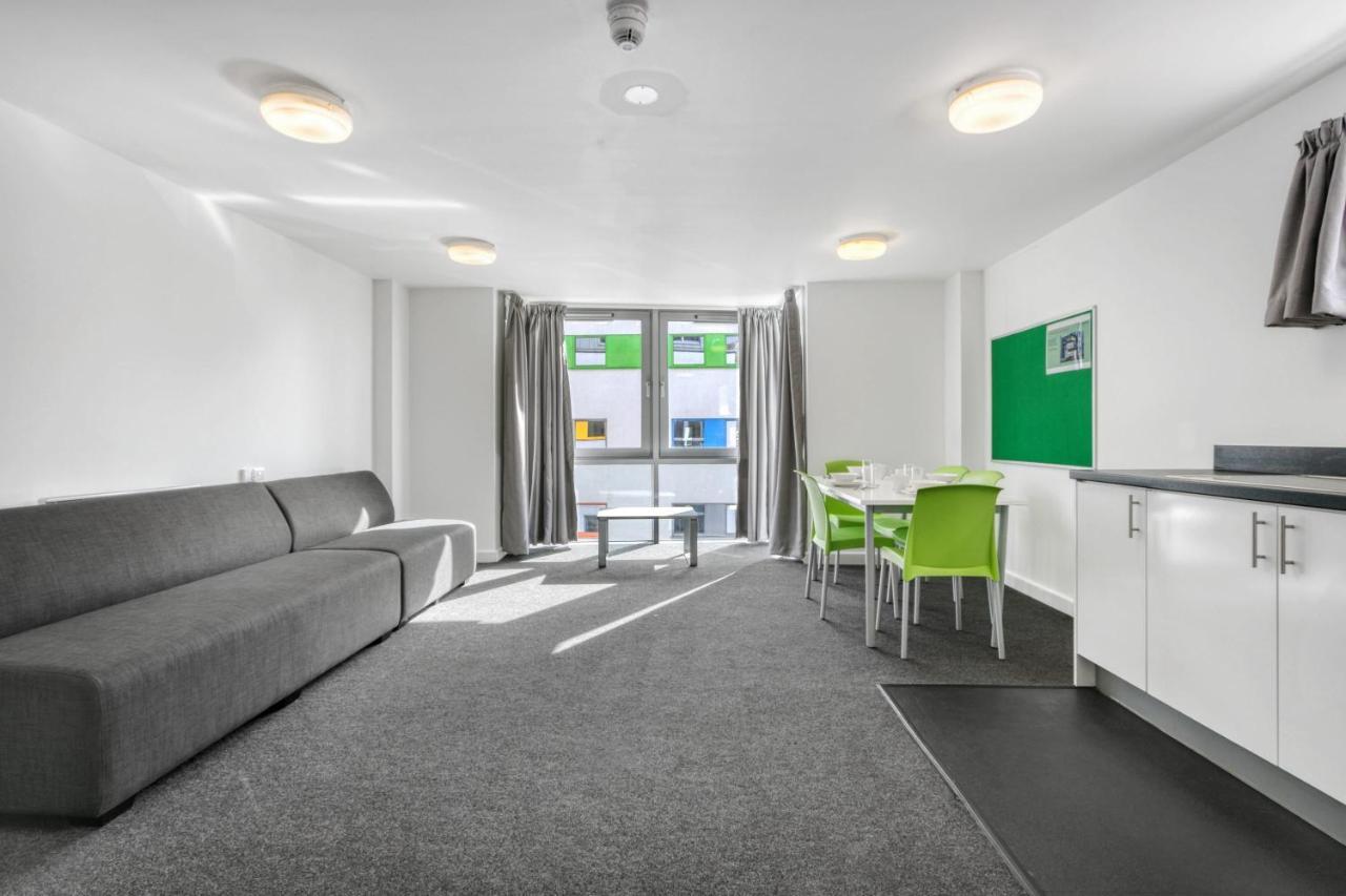 Bright & Central Room In Luton, Sleeps 2 Luton  Ngoại thất bức ảnh