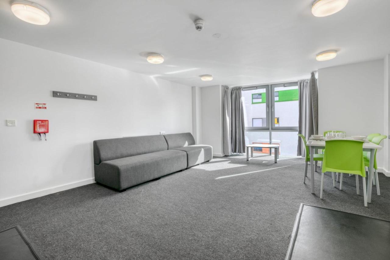 Bright & Central Room In Luton, Sleeps 2 Luton  Ngoại thất bức ảnh