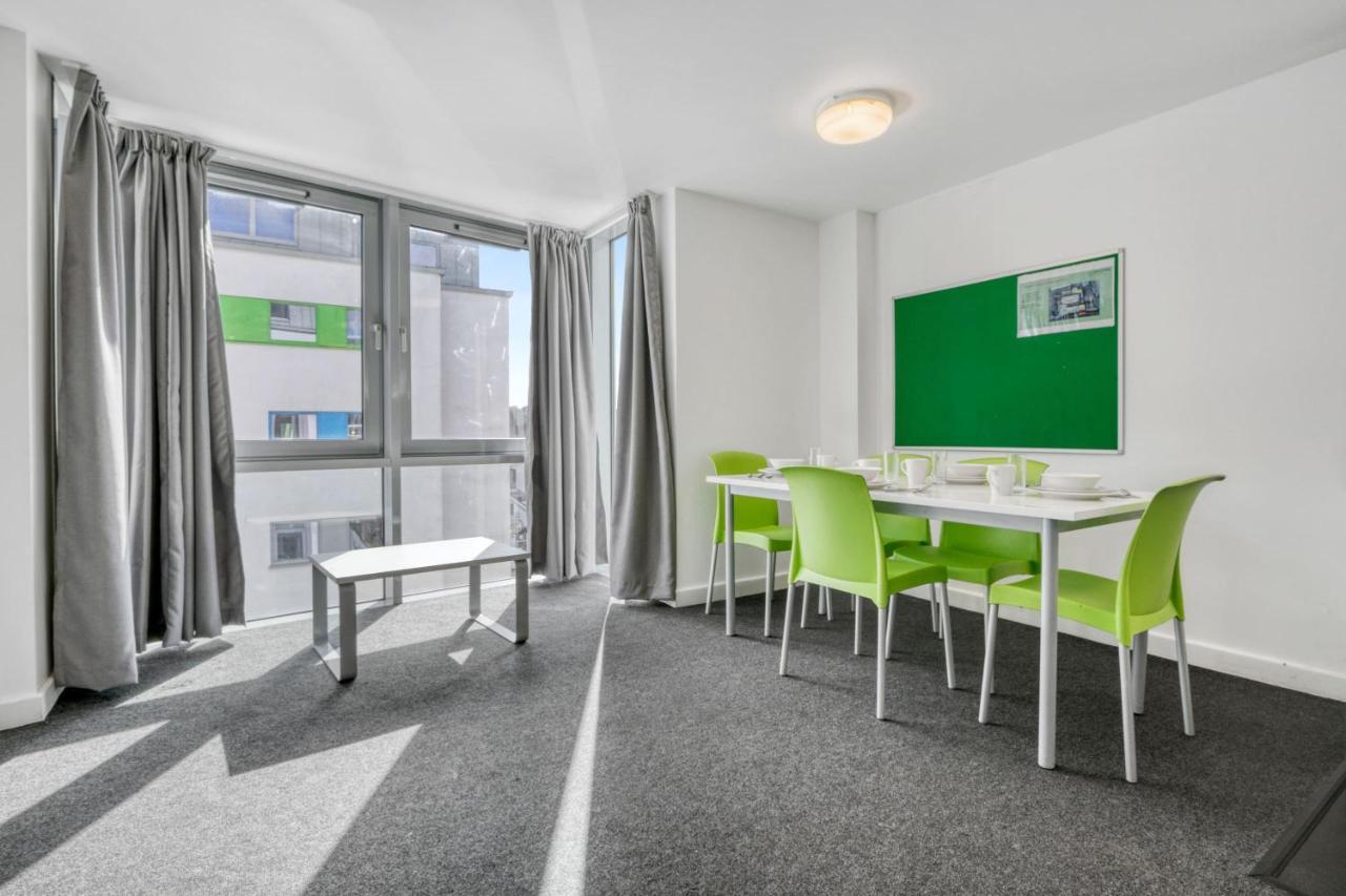 Bright & Central Room In Luton, Sleeps 2 Luton  Ngoại thất bức ảnh